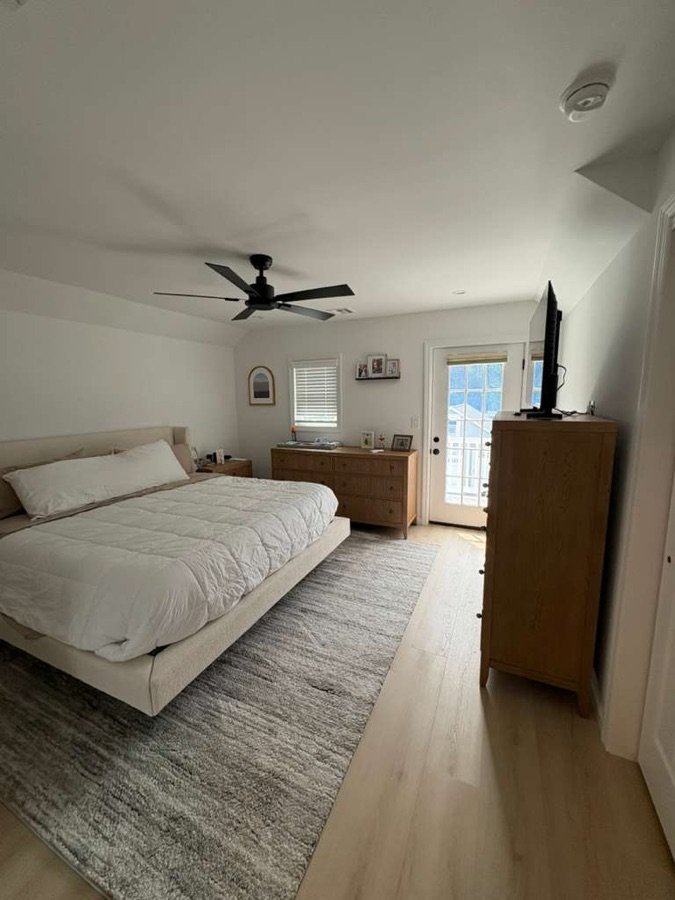 Bedroom finished by Schefra Cleaning Service